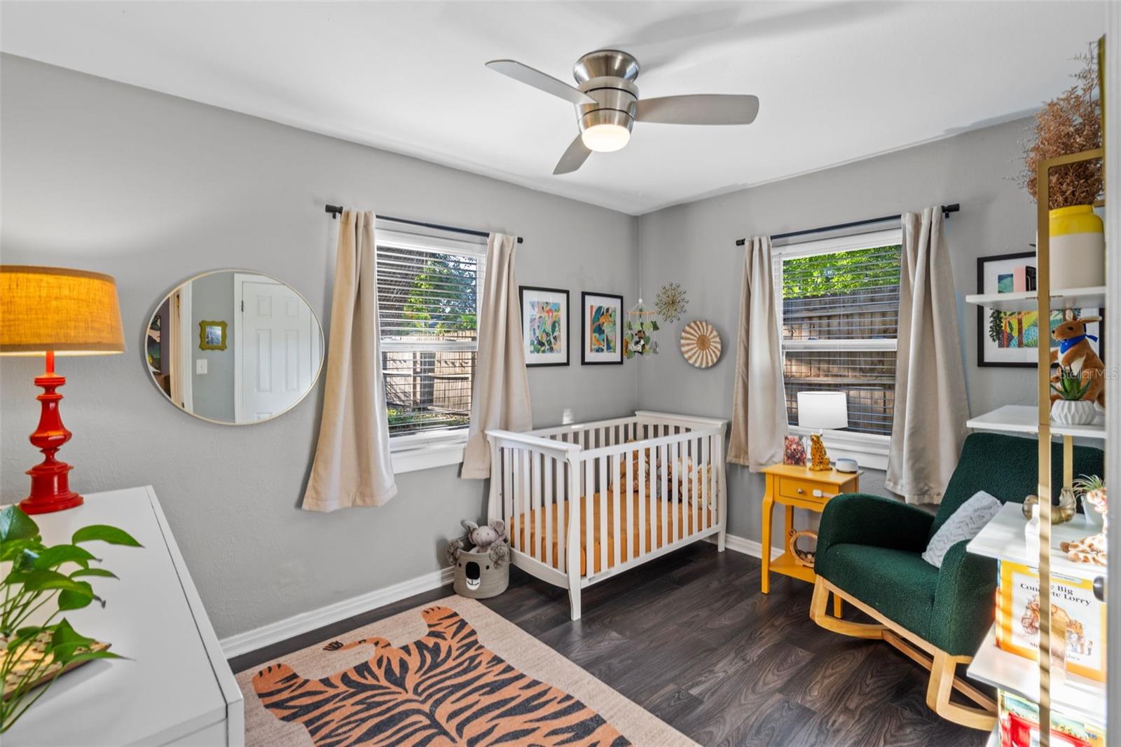 Image 11 of 27 For 707 Hampton Avenue