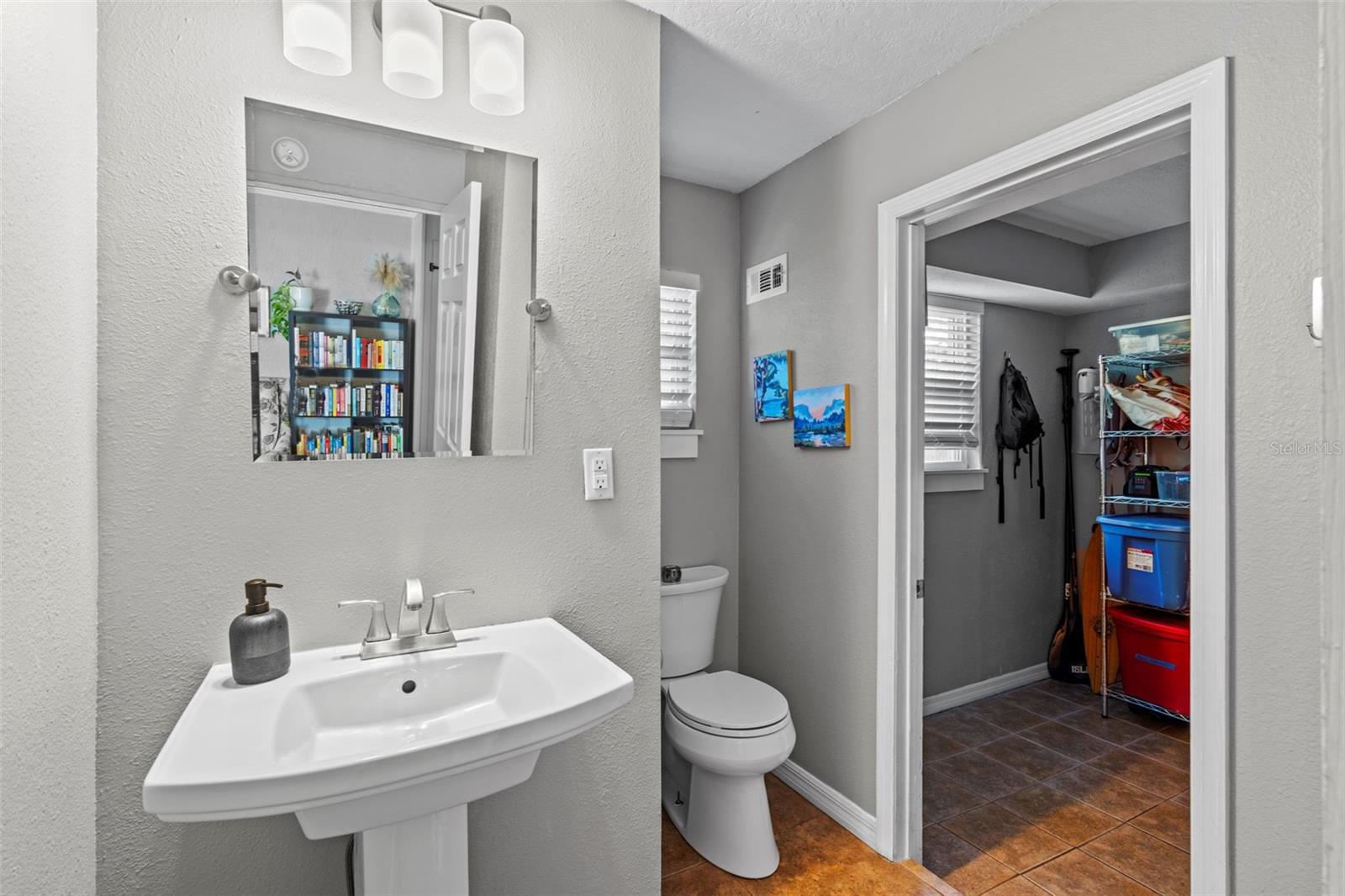 Image 15 of 27 For 707 Hampton Avenue
