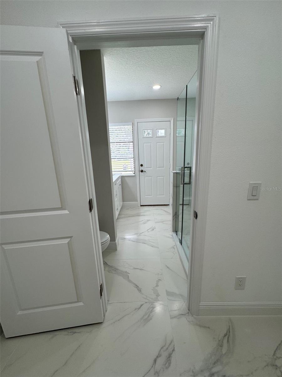 Image 33 of 62 For 306 Crevasse Street