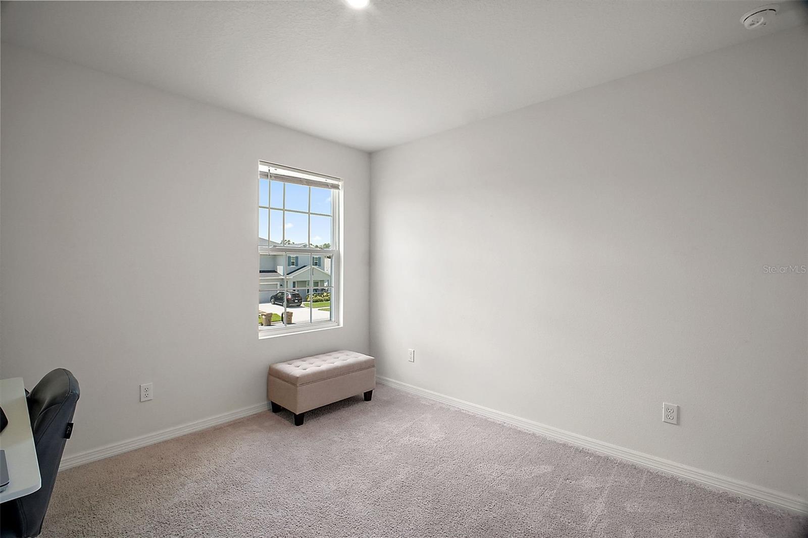 Image 18 of 26 For 14384 Hidden Court