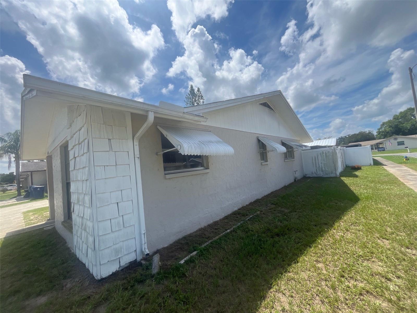 Listing photo id 12 for 6646 Albemarle Parkway