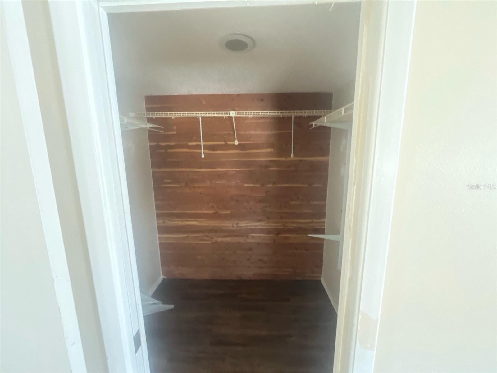 Listing photo id 6 for 6646 Albemarle Parkway