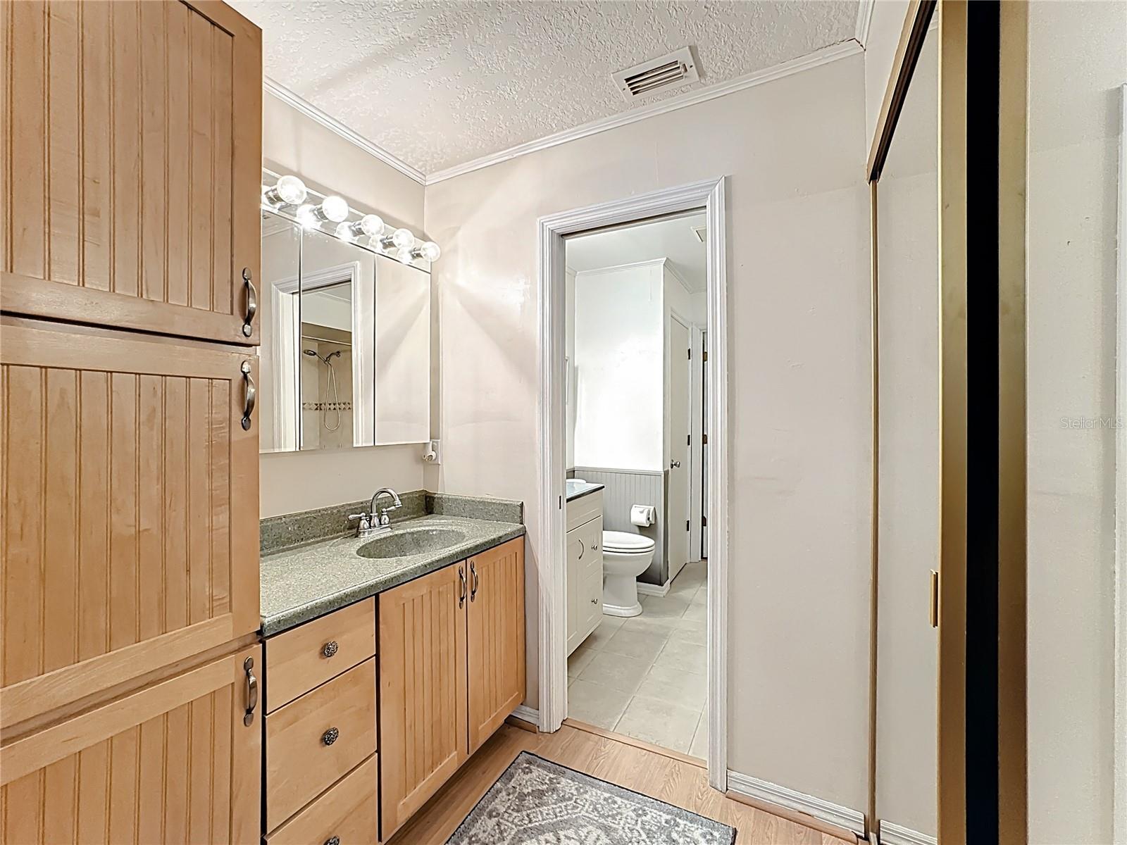 Image 16 of 19 For 5552 Fairfax Street