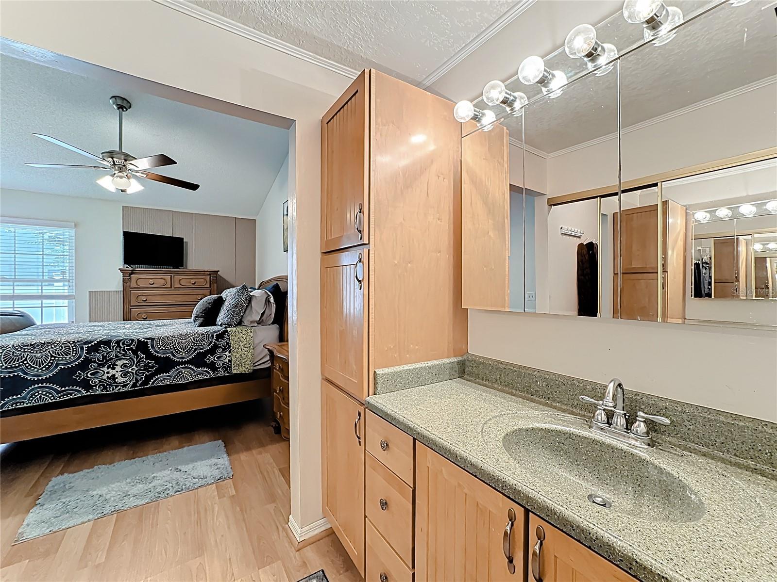 Image 17 of 19 For 5552 Fairfax Street