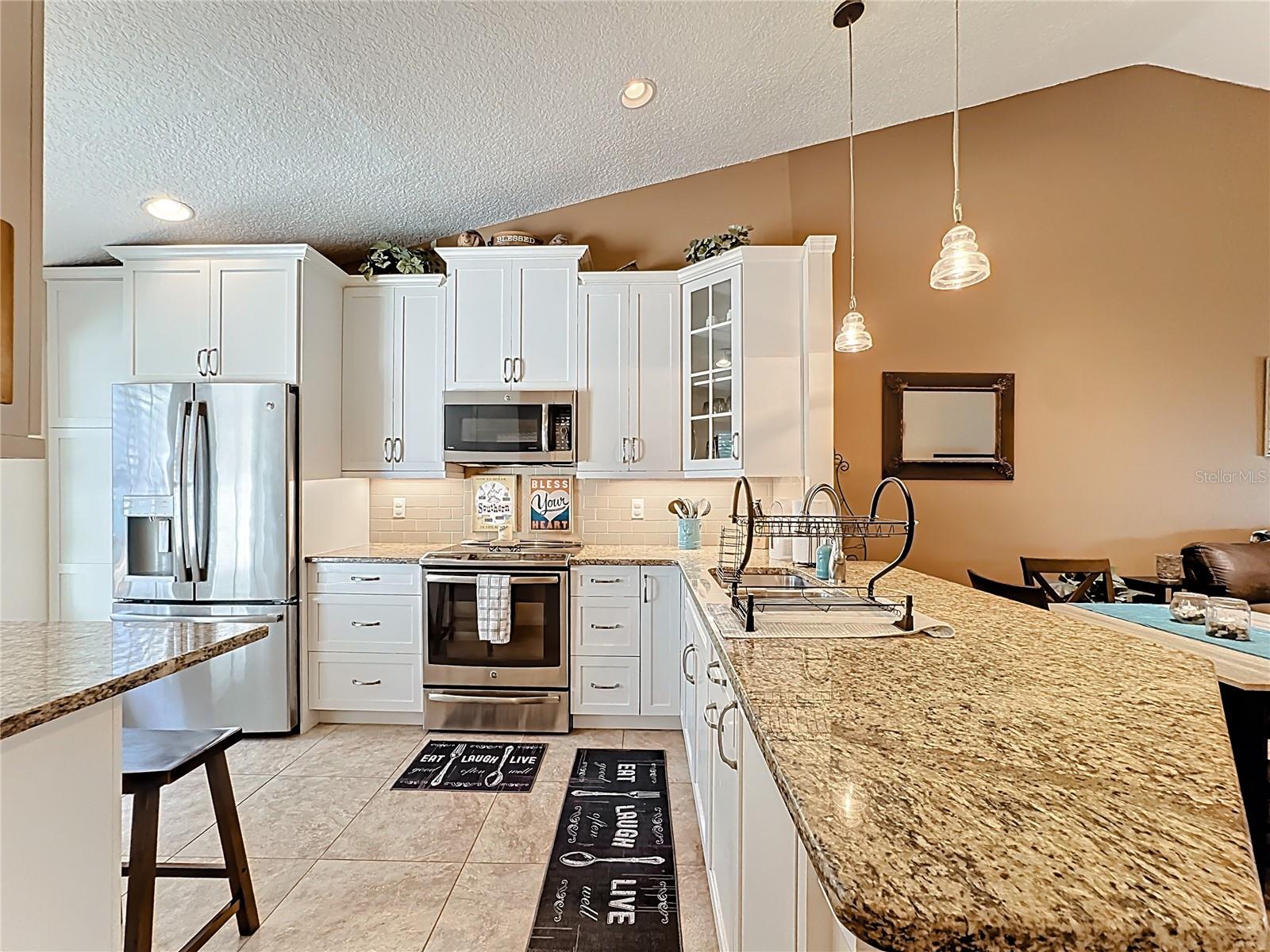 Image 3 of 19 For 5552 Fairfax Street