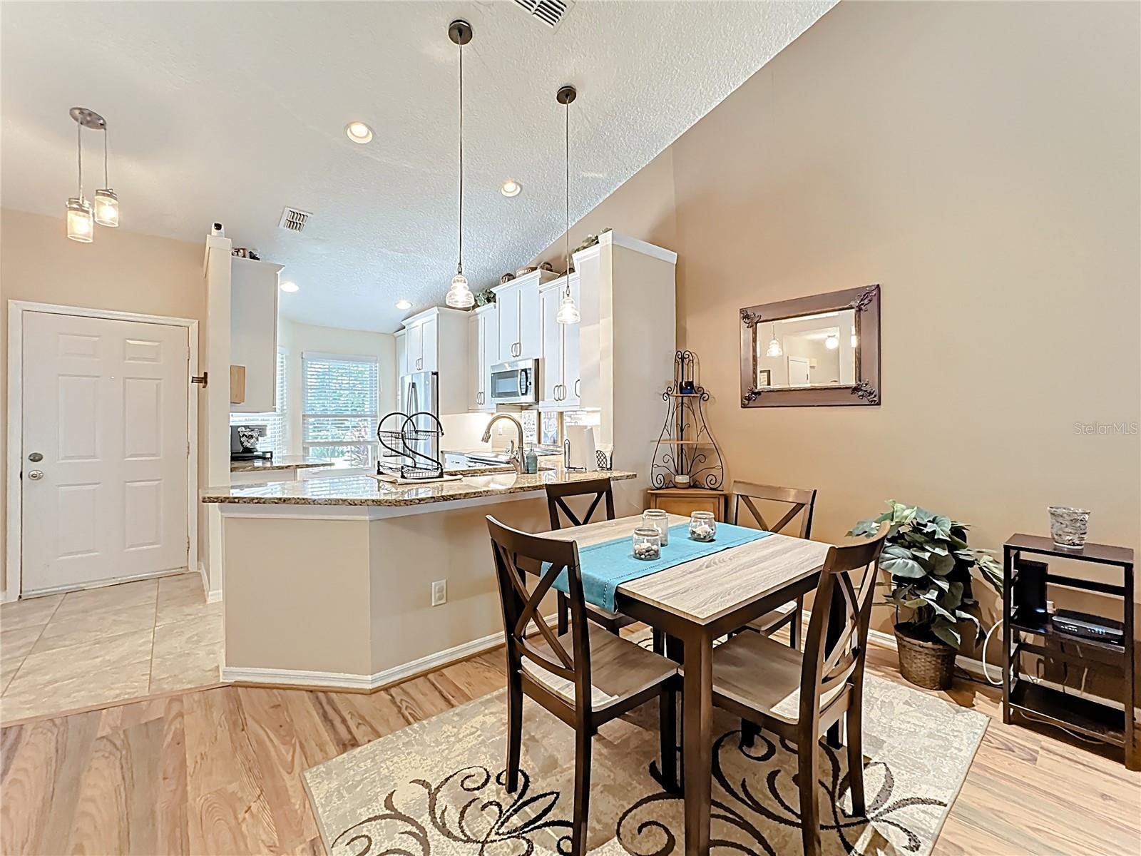 Image 7 of 19 For 5552 Fairfax Street