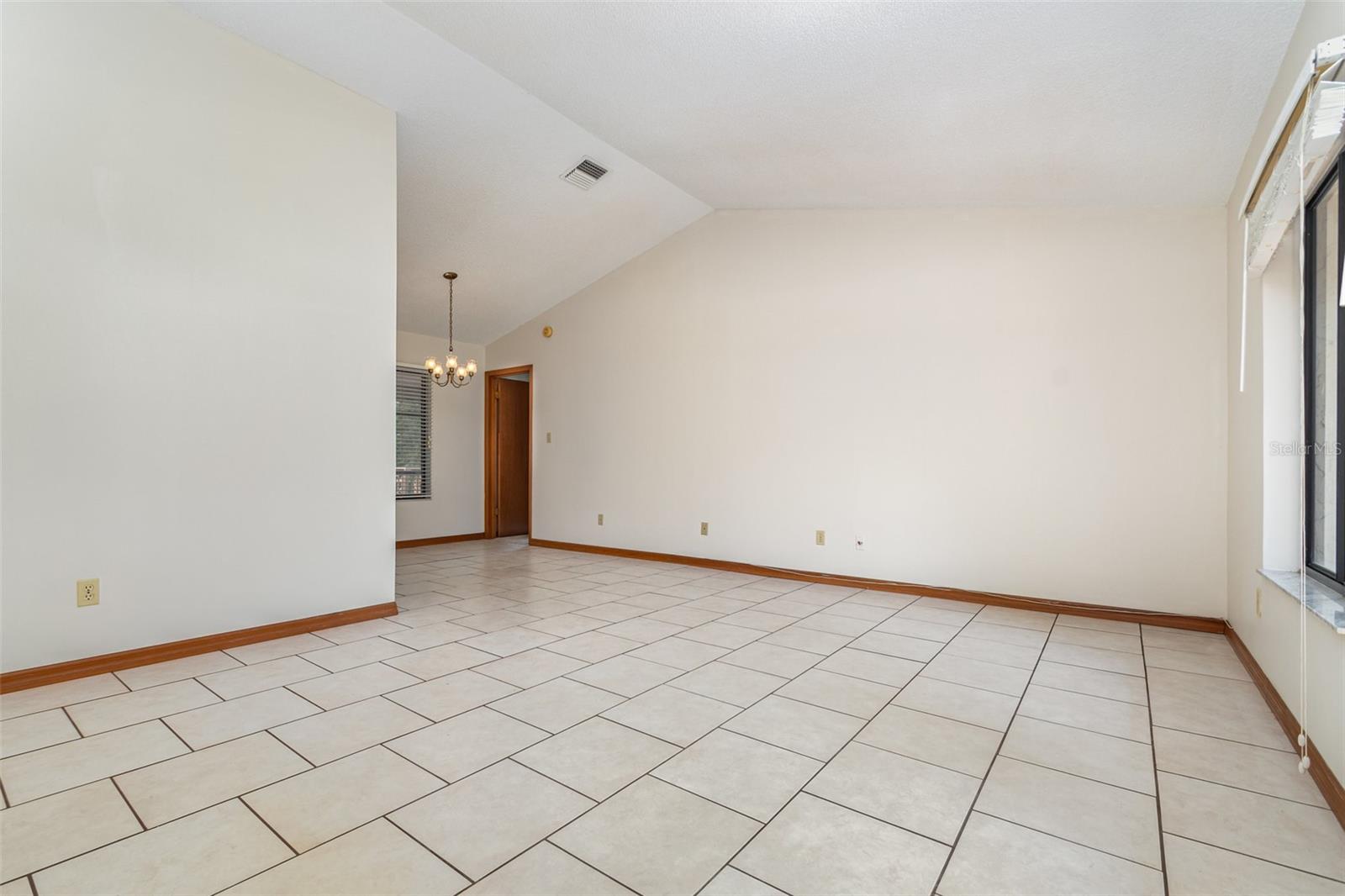Image 4 of 25 For 1517 Jubal Court