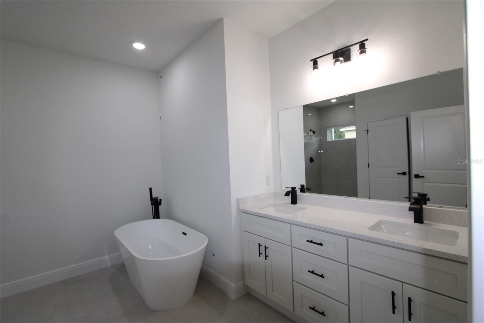 Image 24 of 38 For 9118 Cortlandt Drive