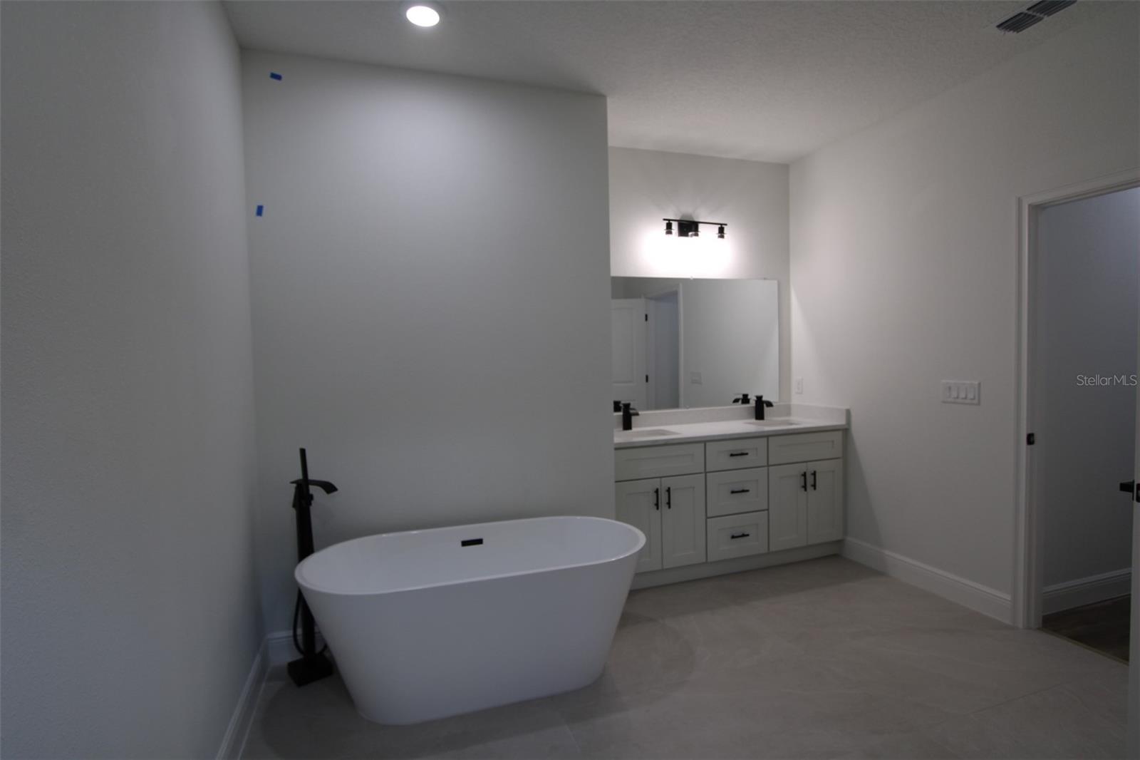 Image 28 of 38 For 9118 Cortlandt Drive