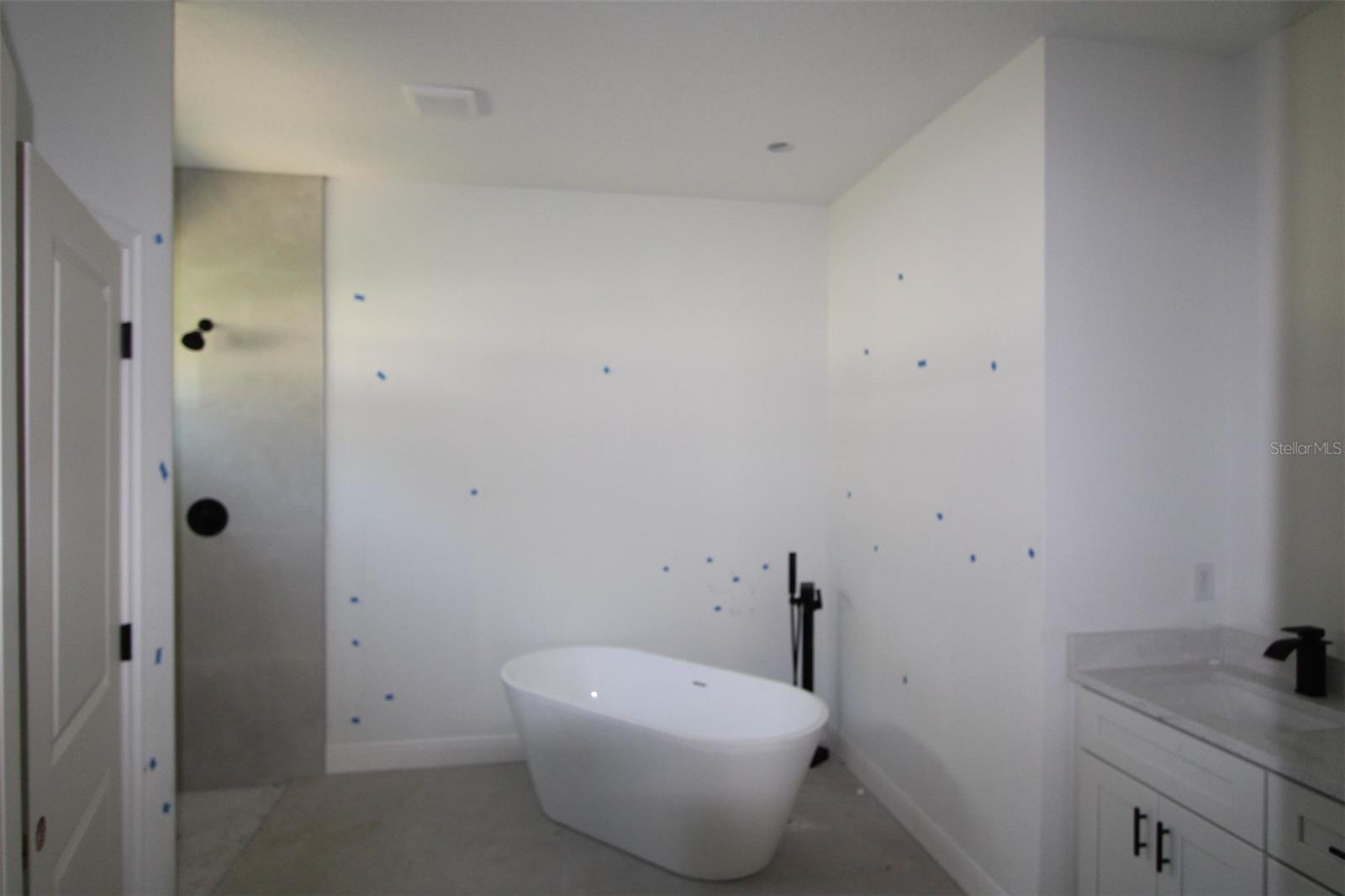 Image 4 of 38 For 9118 Cortlandt Drive