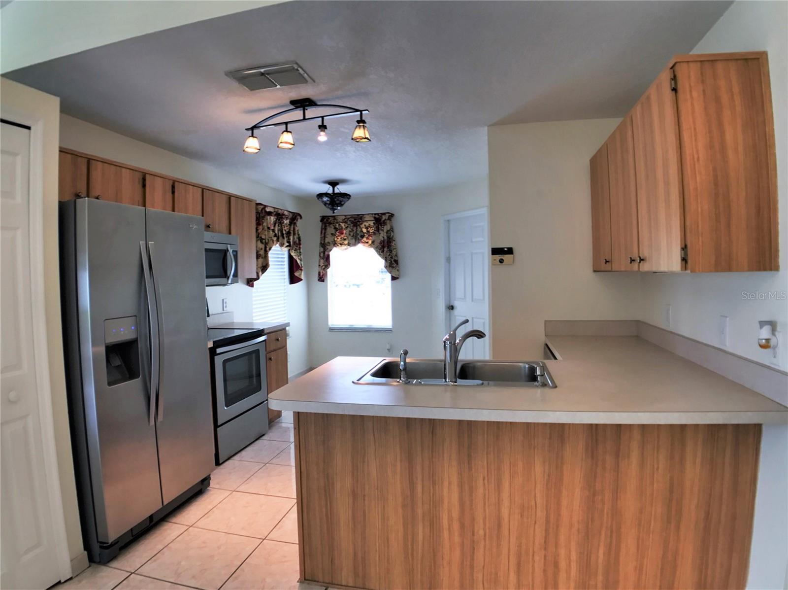 Image 9 of 19 For 903 Lejay Street