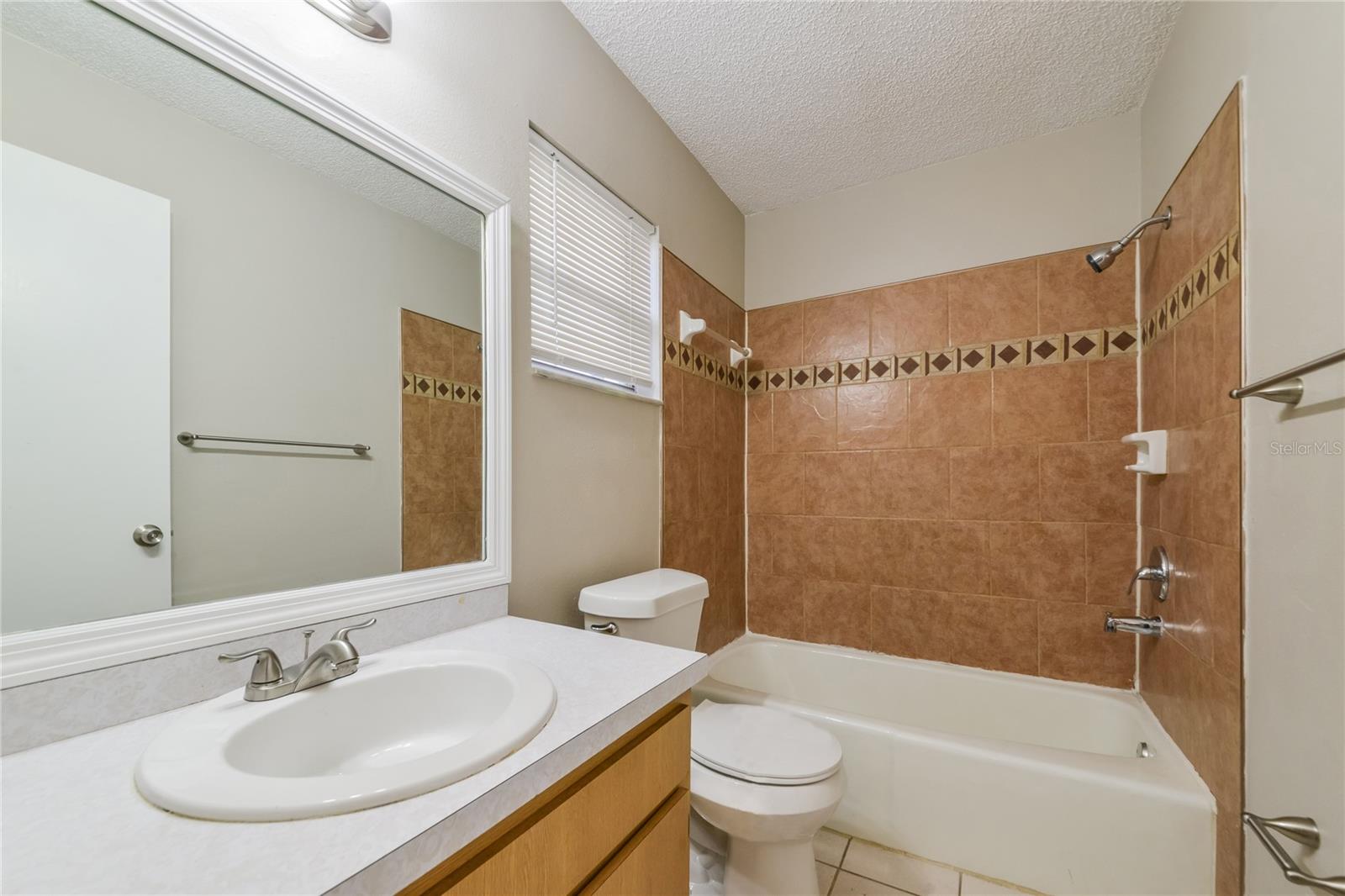 Image 15 of 16 For 3299 Lalani Boulevard