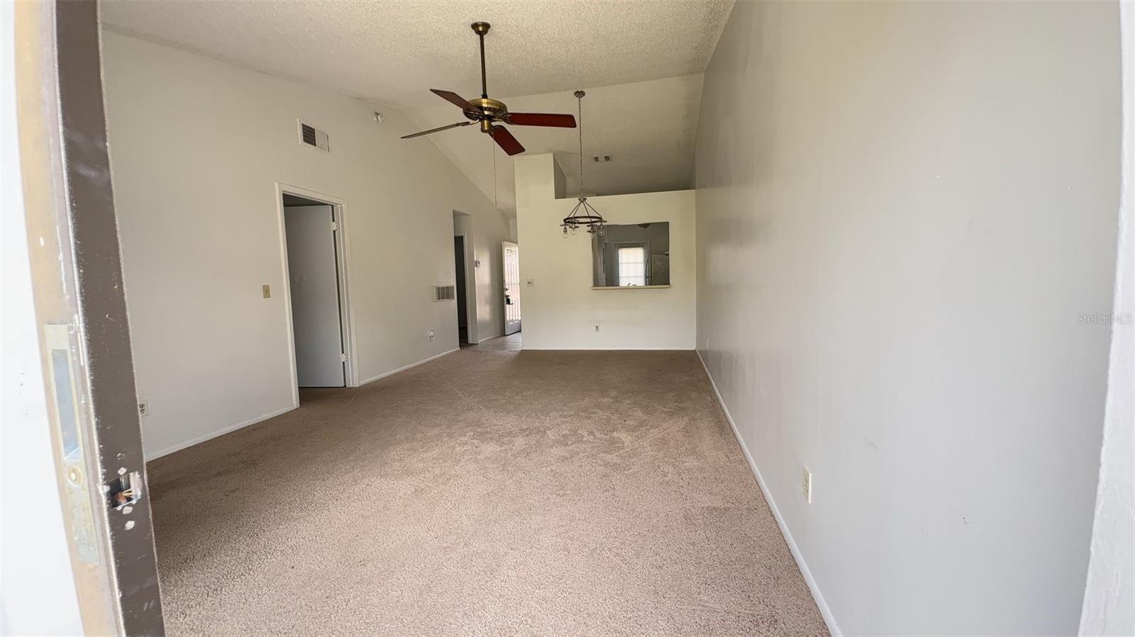 Image 4 of 15 For 12124 Sand Pebble Way 12124