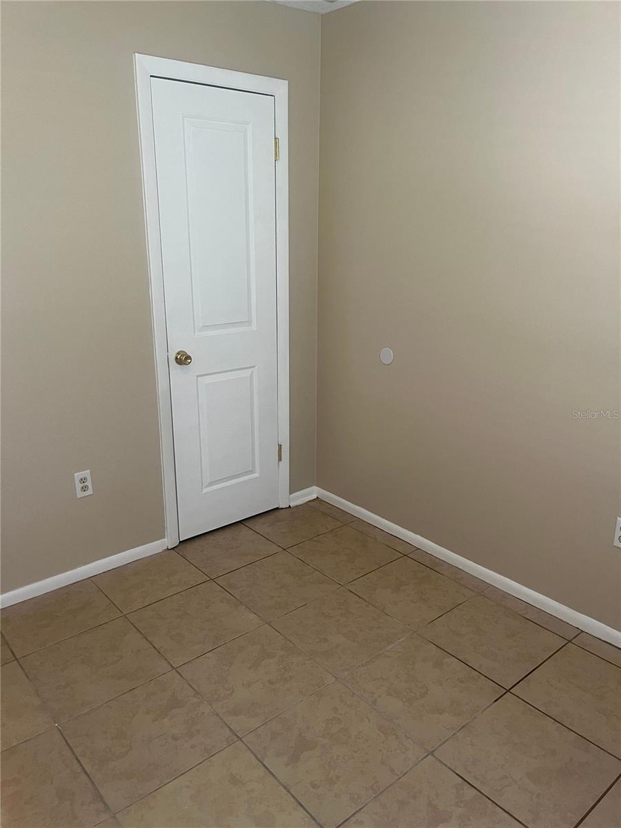 Image 9 of 16 For 1112 Princewood Drive