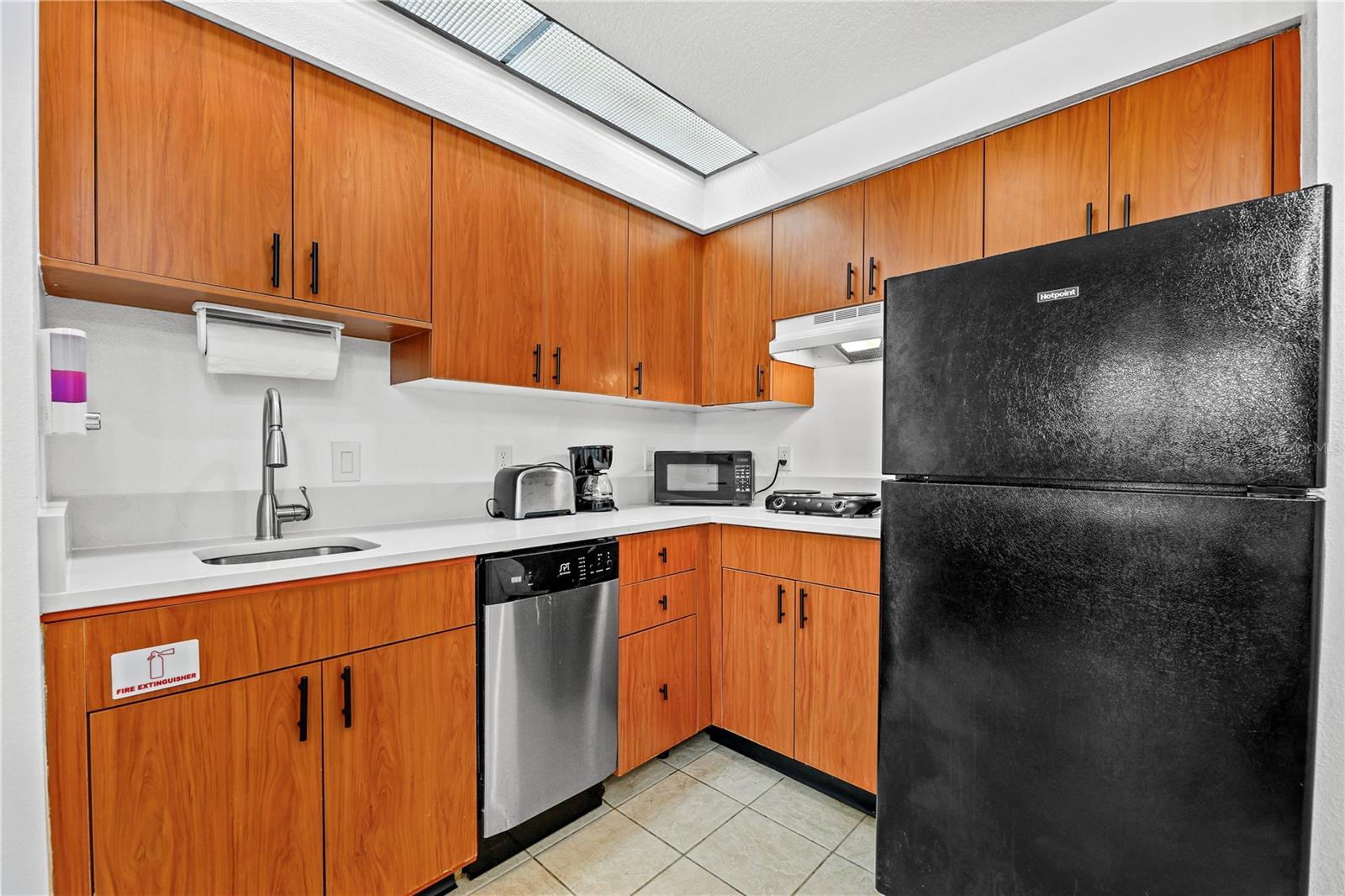Image 10 of 27 For 7601 Canada Avenue 220