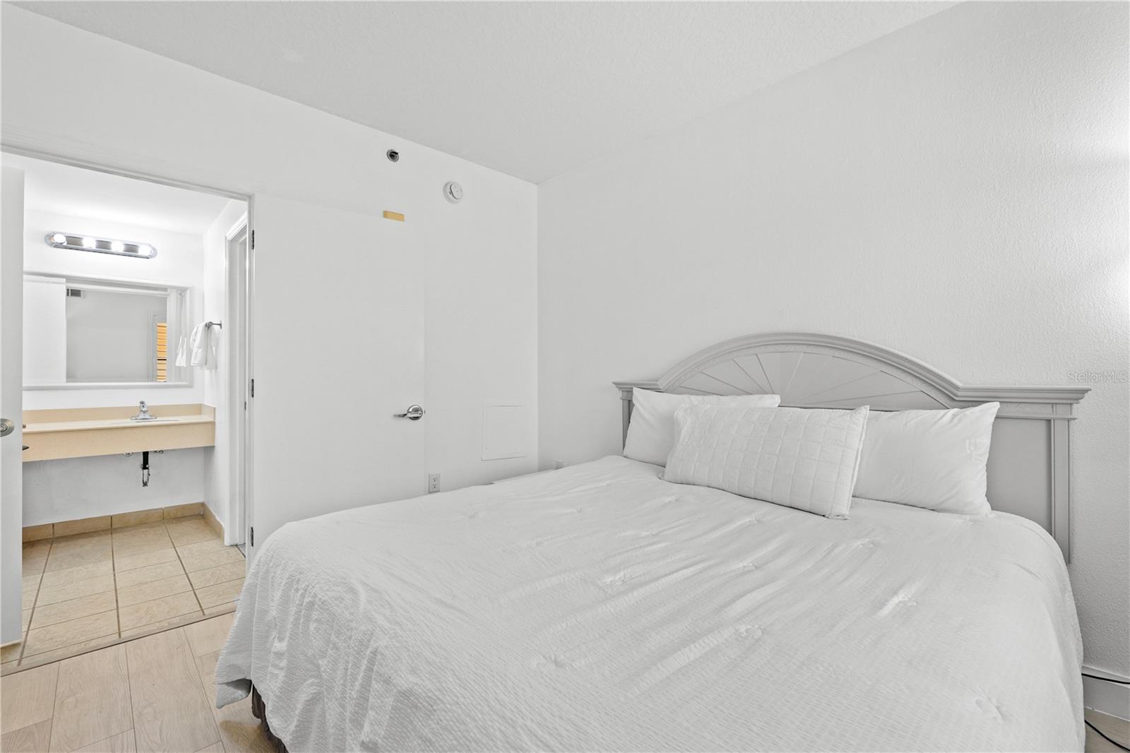Image 13 of 27 For 7601 Canada Avenue 220