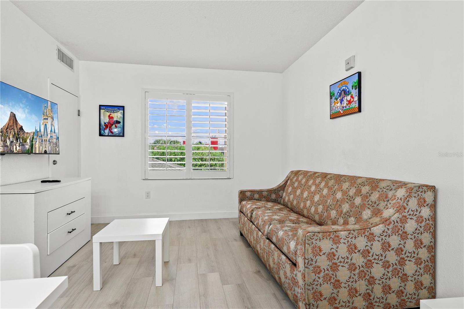 Image 5 of 27 For 7601 Canada Avenue 220