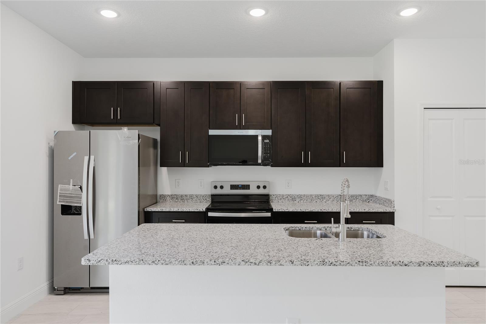 Image 12 of 42 For 627 Glenhaven Drive