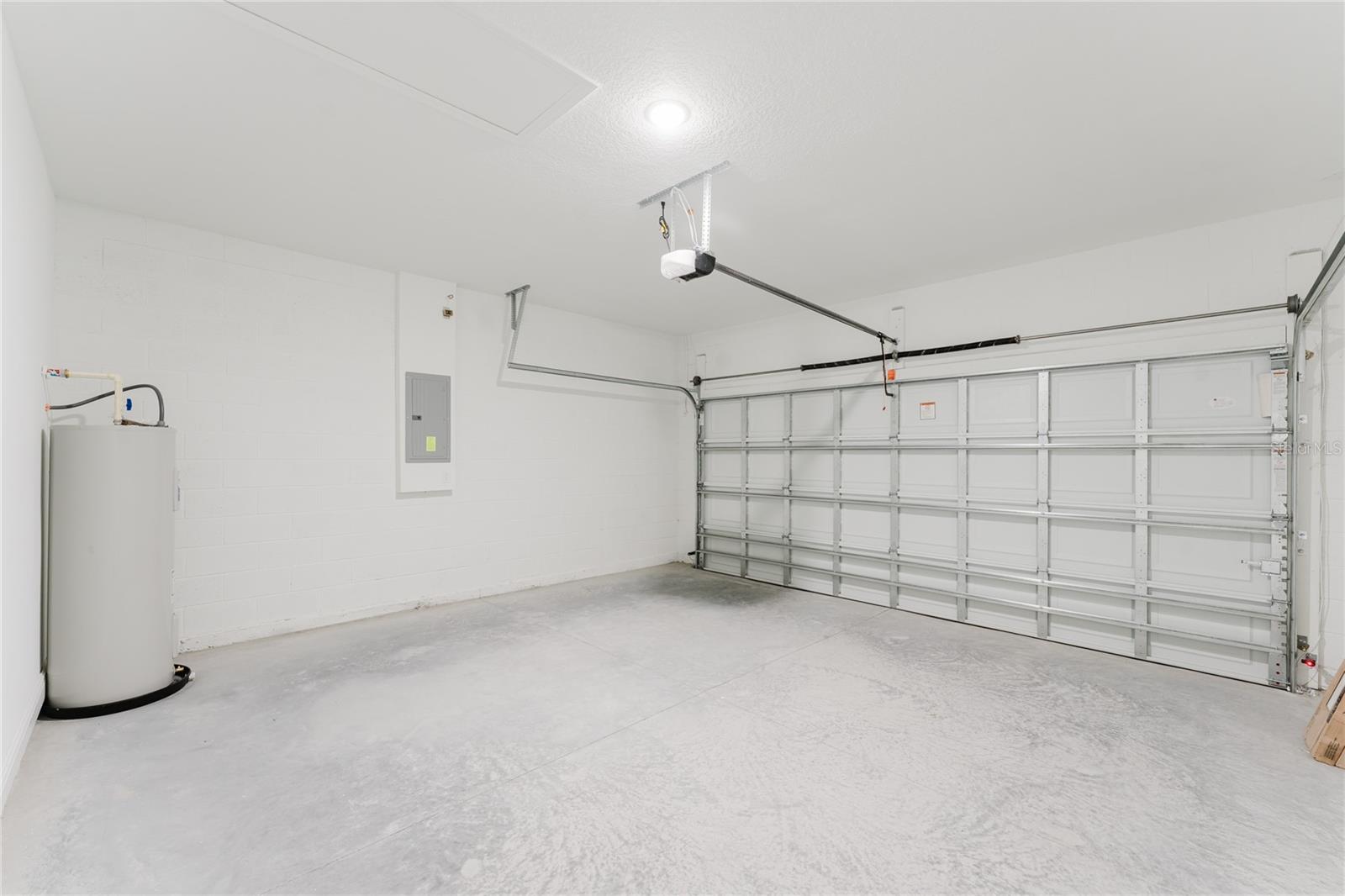 Image 18 of 42 For 627 Glenhaven Drive