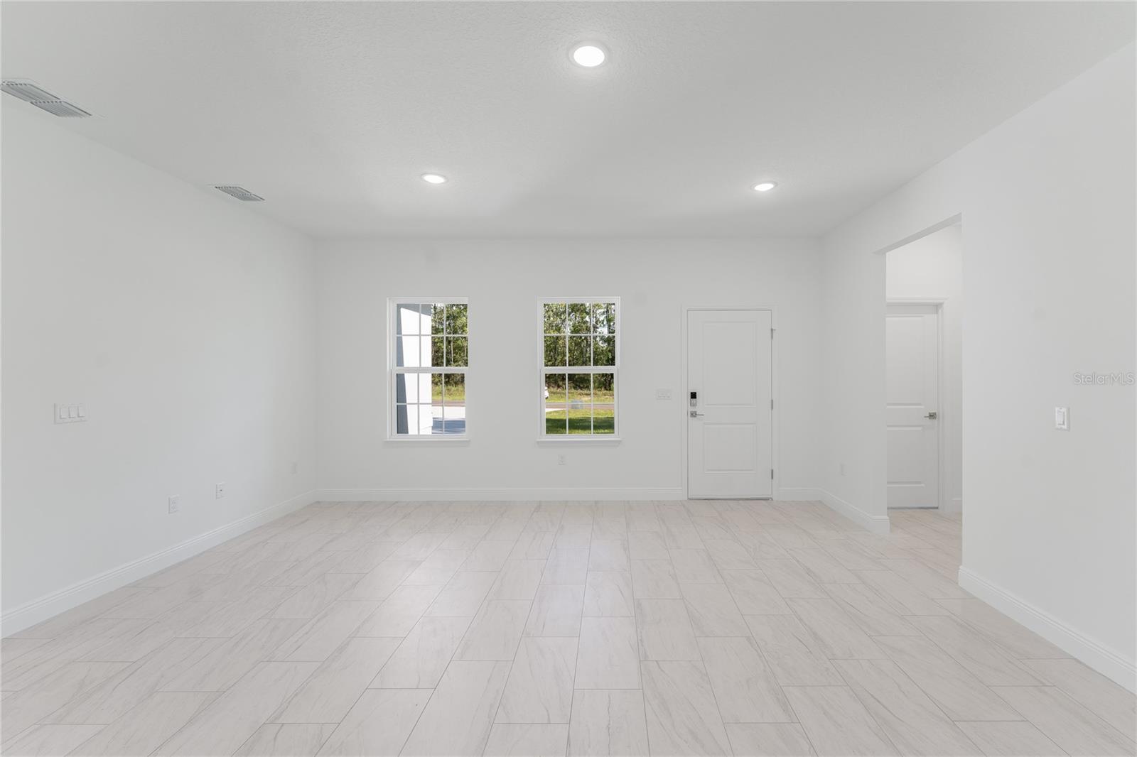 Image 7 of 42 For 627 Glenhaven Drive