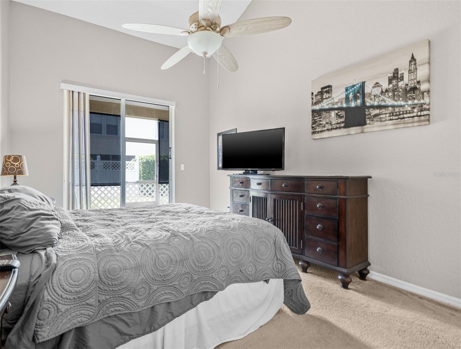 Image 16 of 28 For 1050 Starkey Road 604