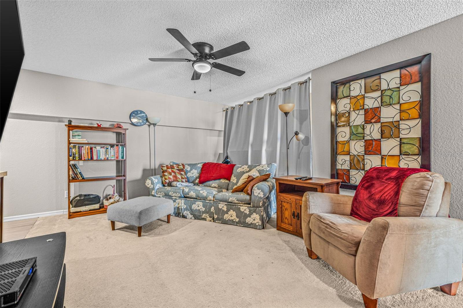 Image 18 of 28 For 1050 Starkey Road 604