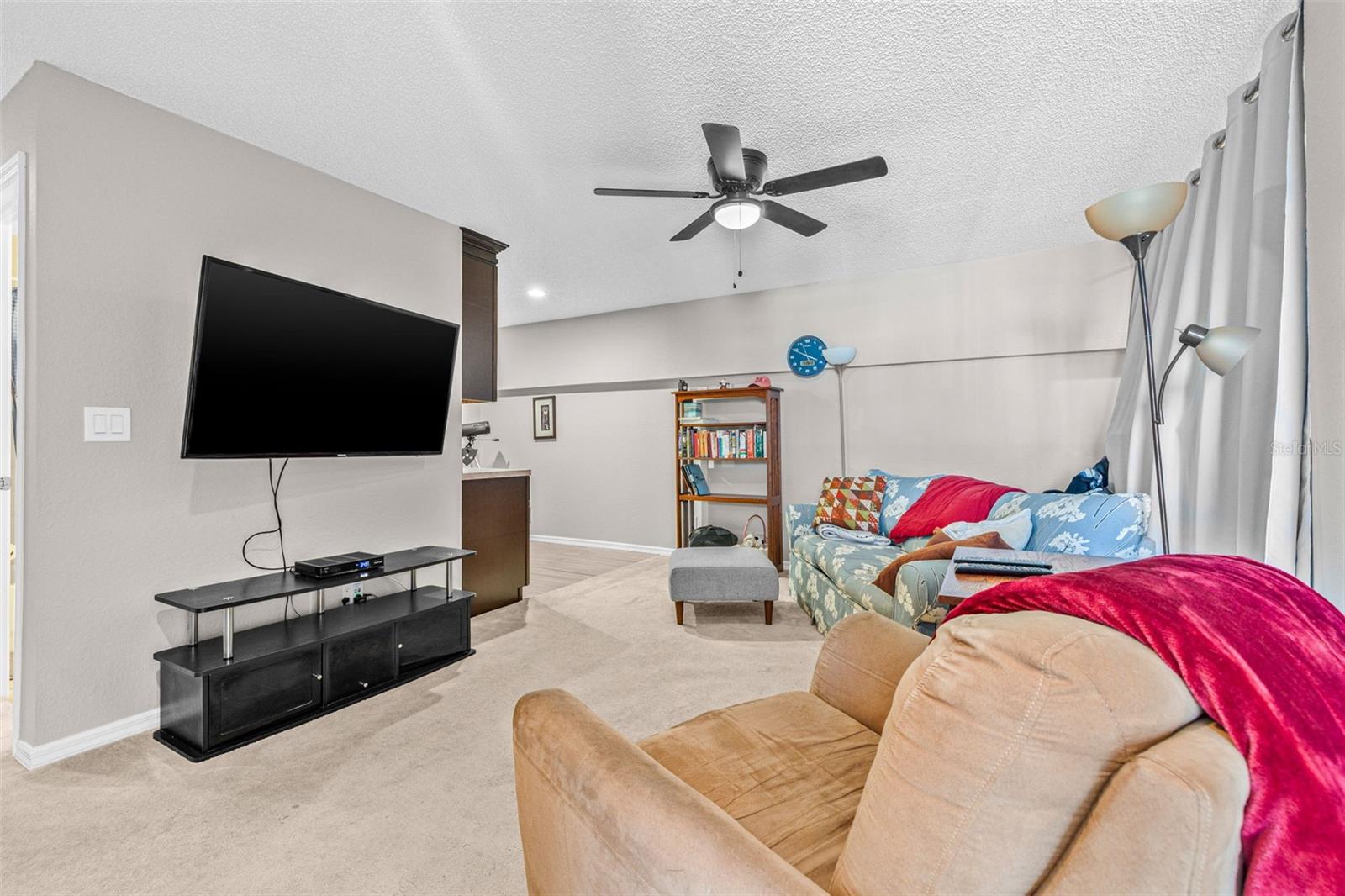 Image 19 of 28 For 1050 Starkey Road 604