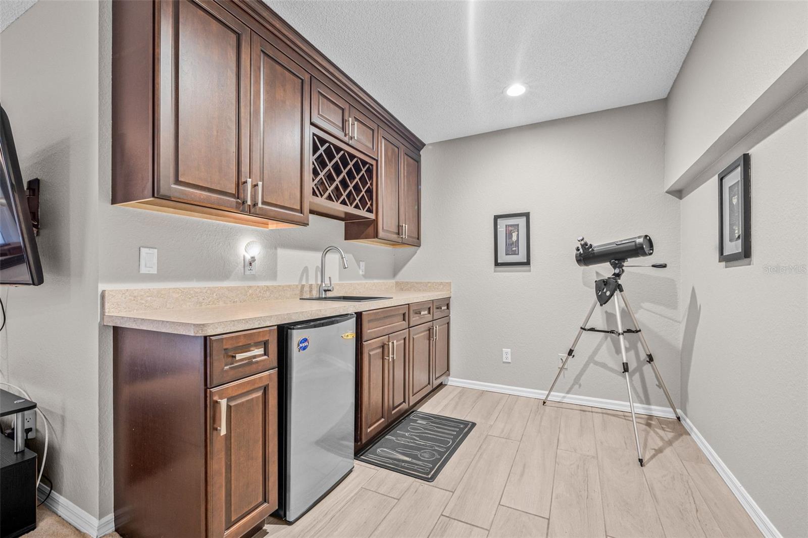 Image 20 of 28 For 1050 Starkey Road 604
