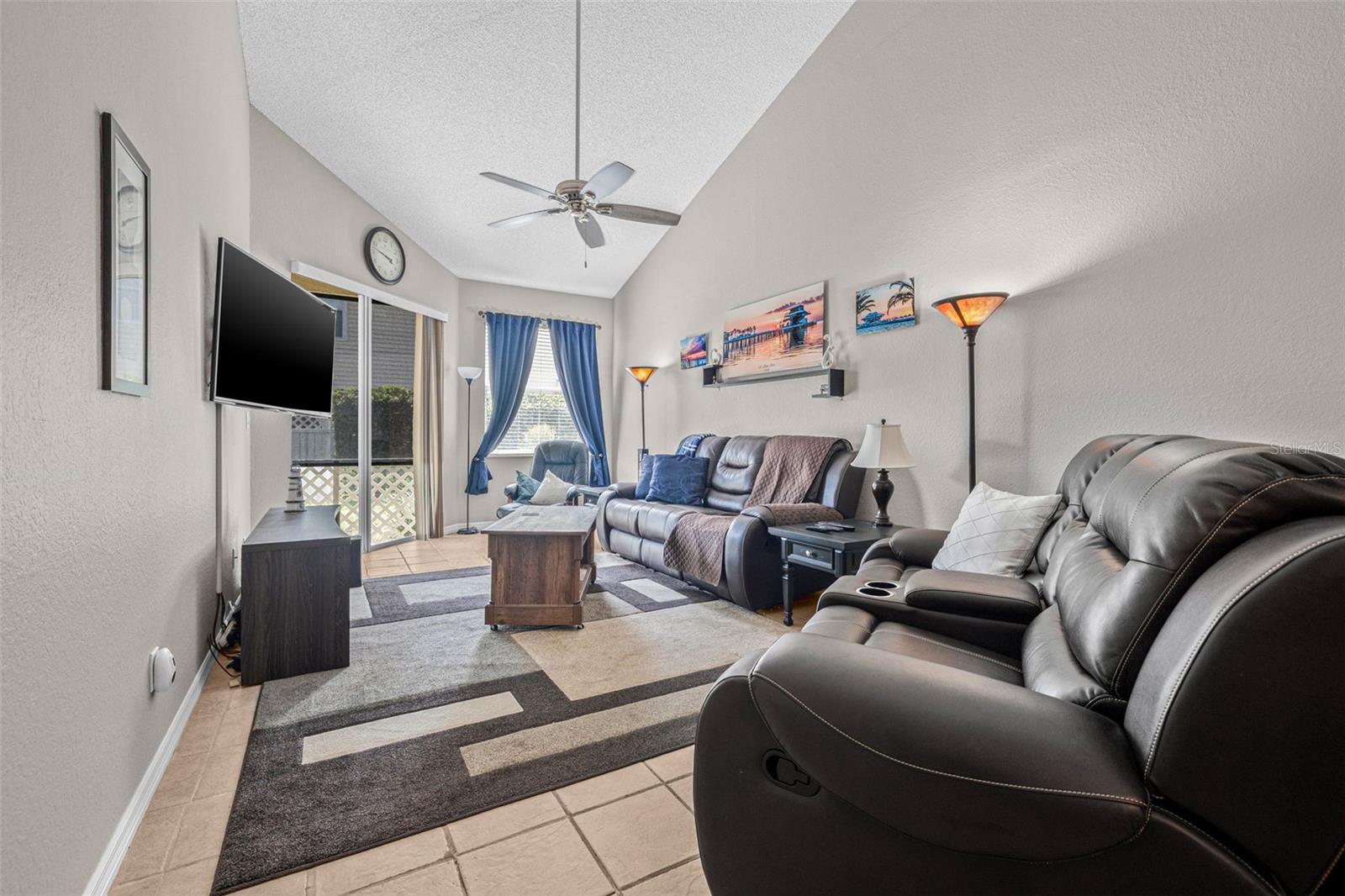 Image 6 of 28 For 1050 Starkey Road 604