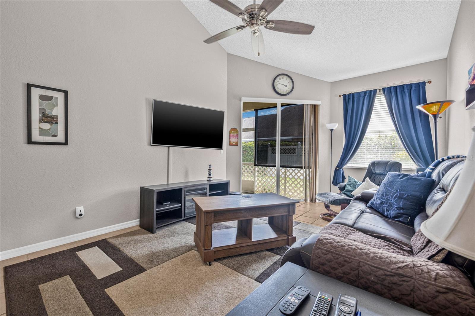 Image 7 of 28 For 1050 Starkey Road 604