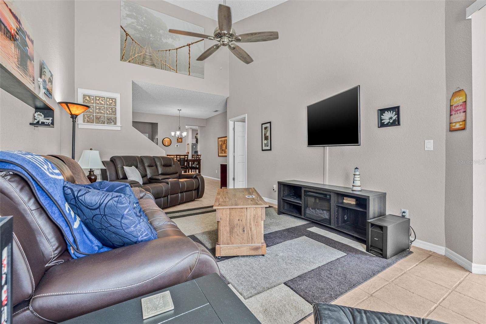 Image 8 of 28 For 1050 Starkey Road 604