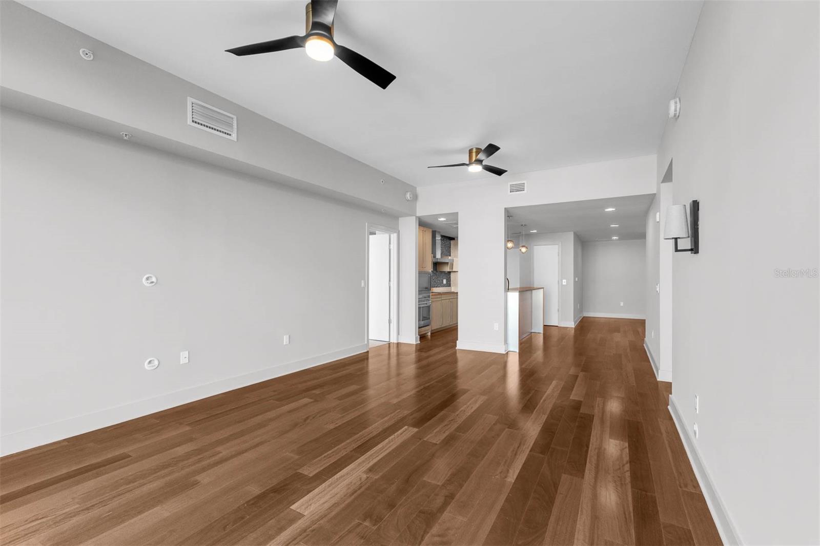 Image 22 of 53 For 260 Osceola Avenue 607