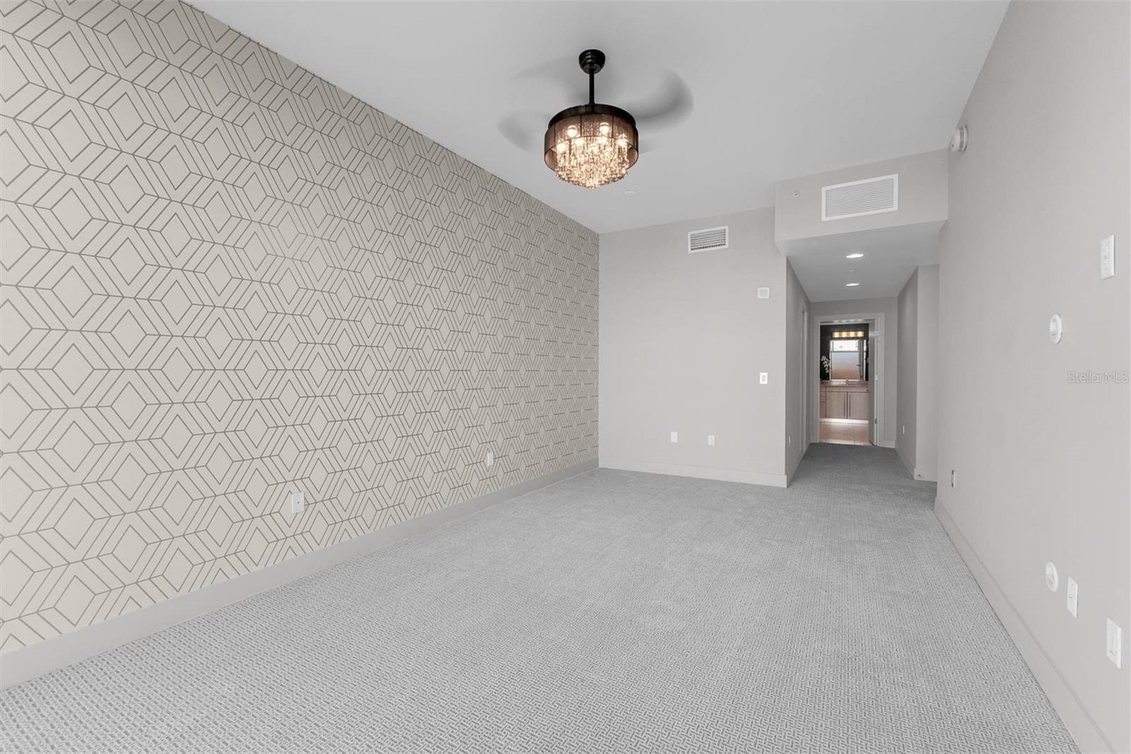 Image 27 of 53 For 260 Osceola Avenue 607