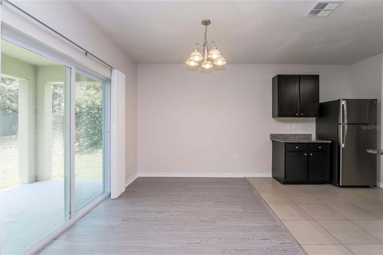 Image 5 of 16 For 9538 Highland Ridge Drive
