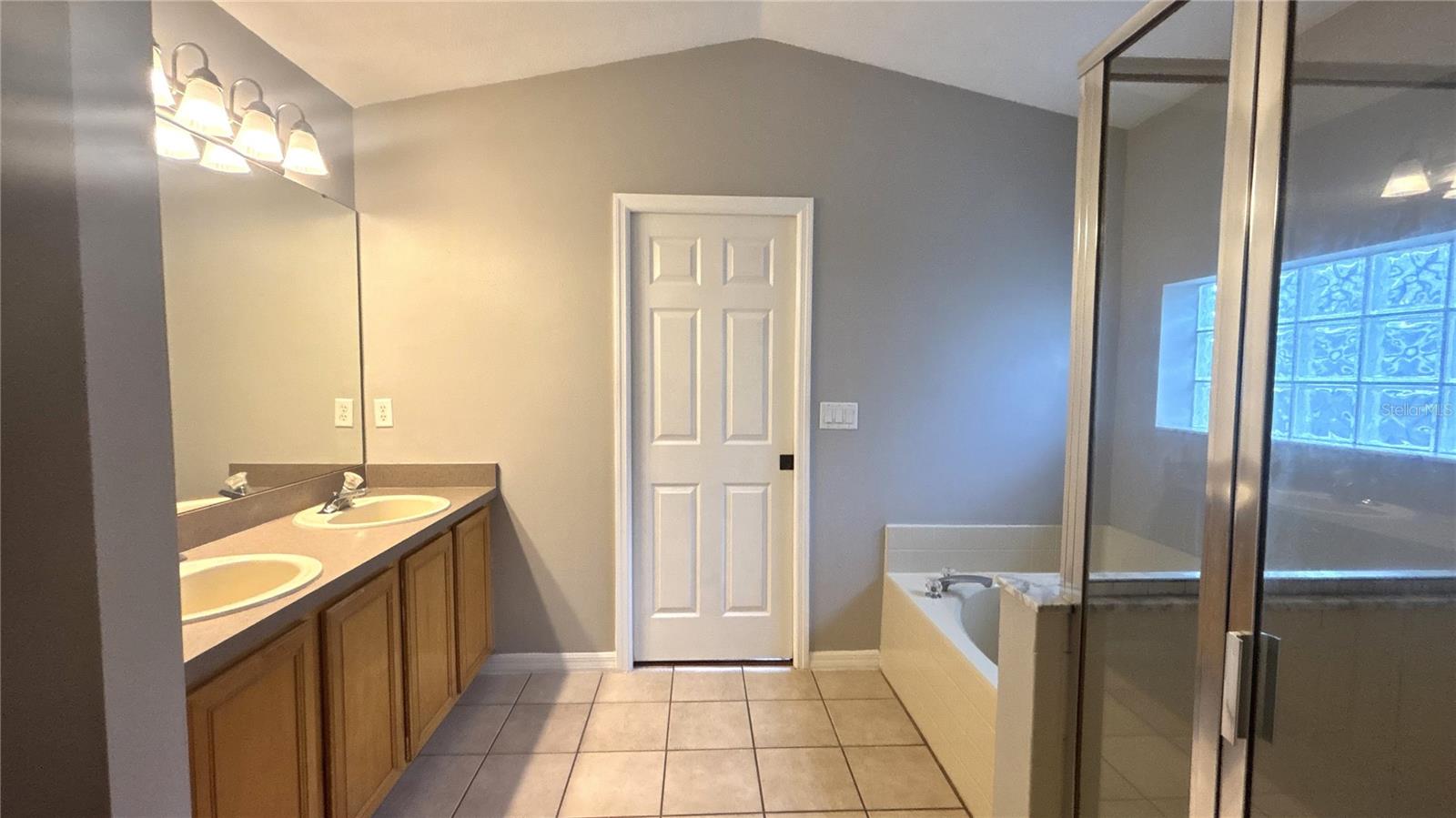Image 21 of 24 For 2150 Tortoise Shell Drive