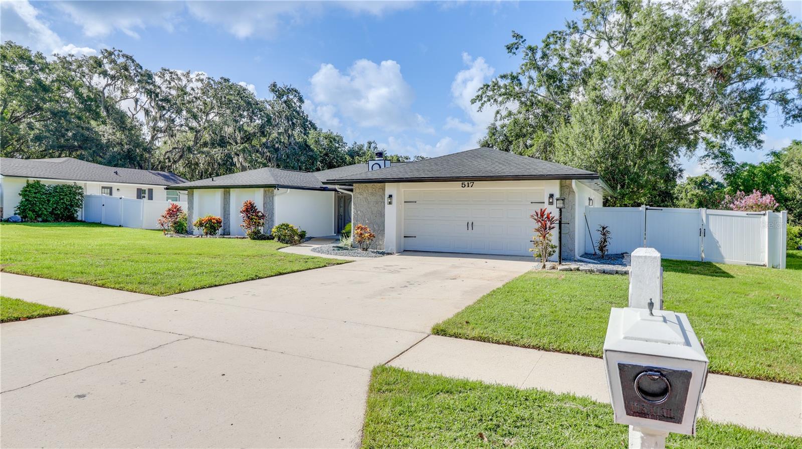Image 11 of 45 For 517 Garden Heights Drive