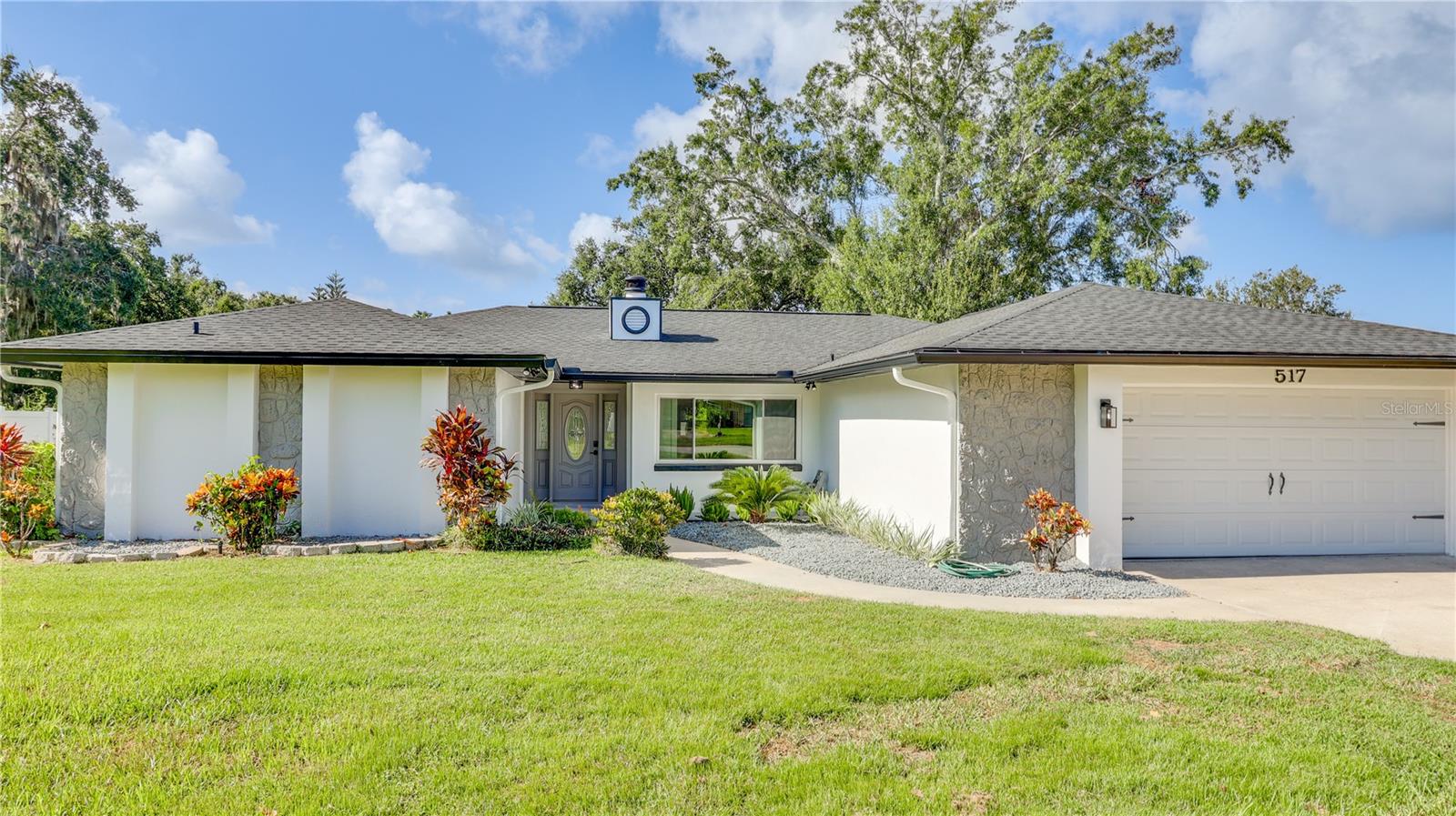 Image 12 of 45 For 517 Garden Heights Drive