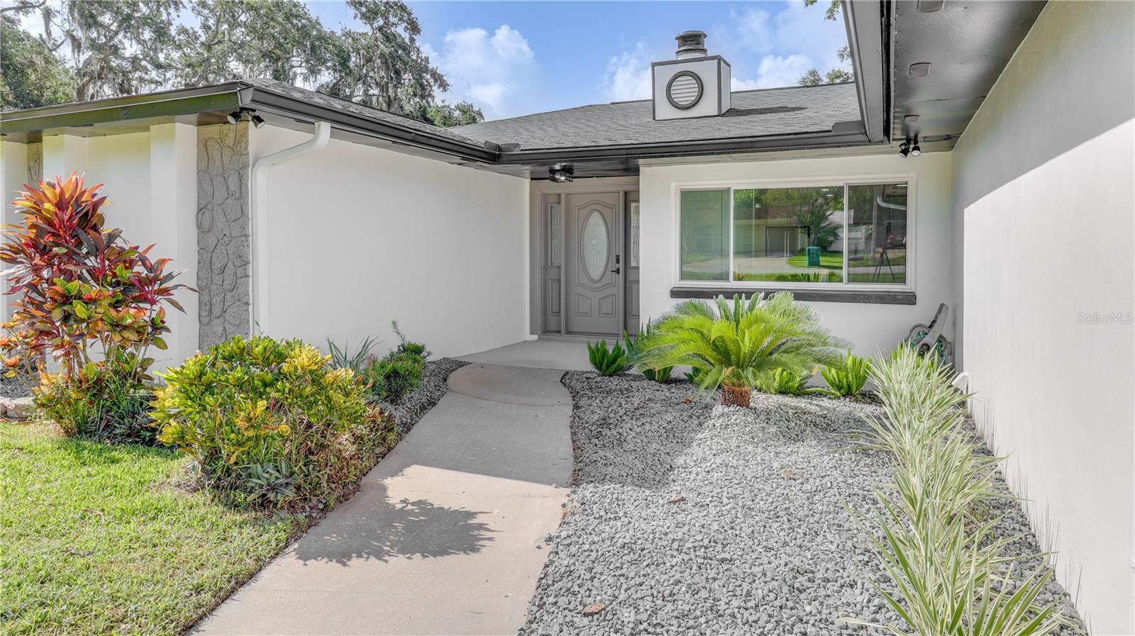 Image 13 of 45 For 517 Garden Heights Drive