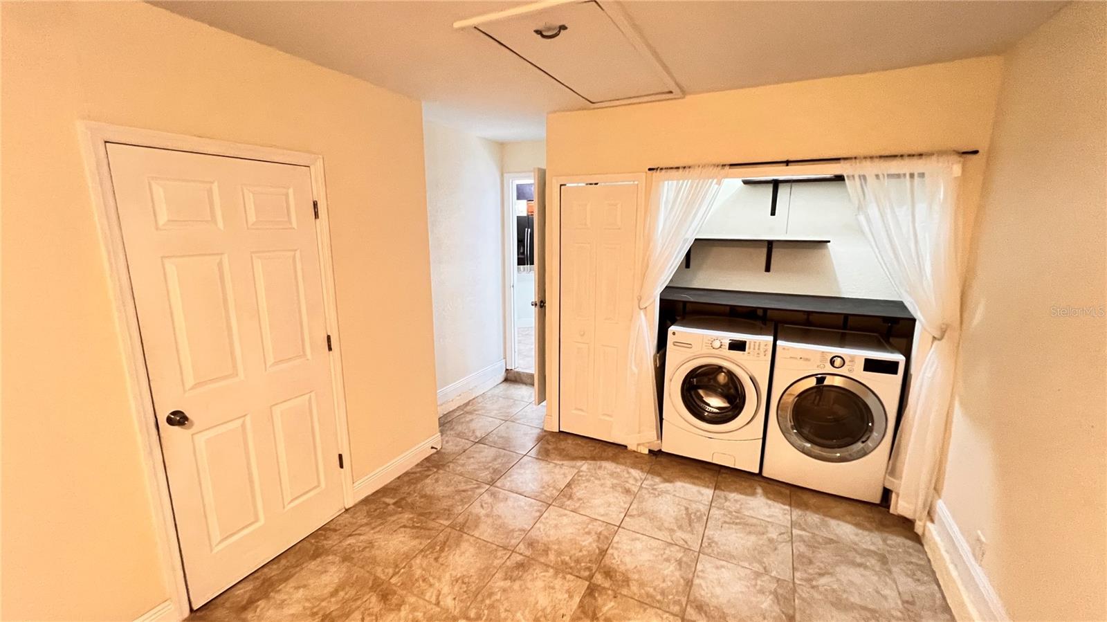 Image 21 of 42 For 7733 Fox Knoll Place