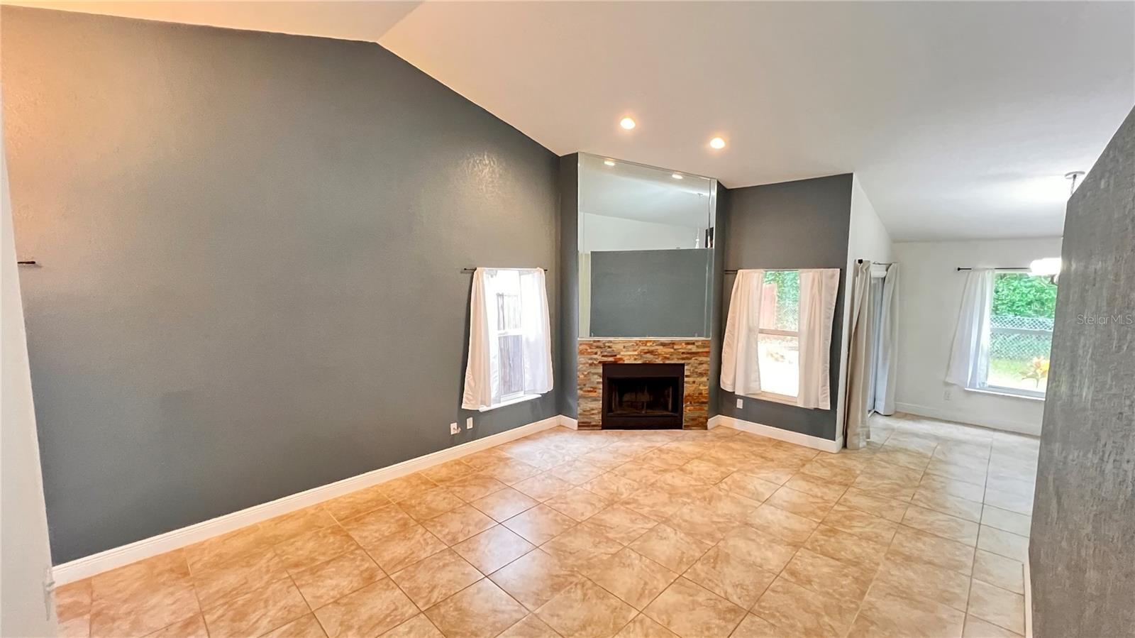Image 7 of 42 For 7733 Fox Knoll Place