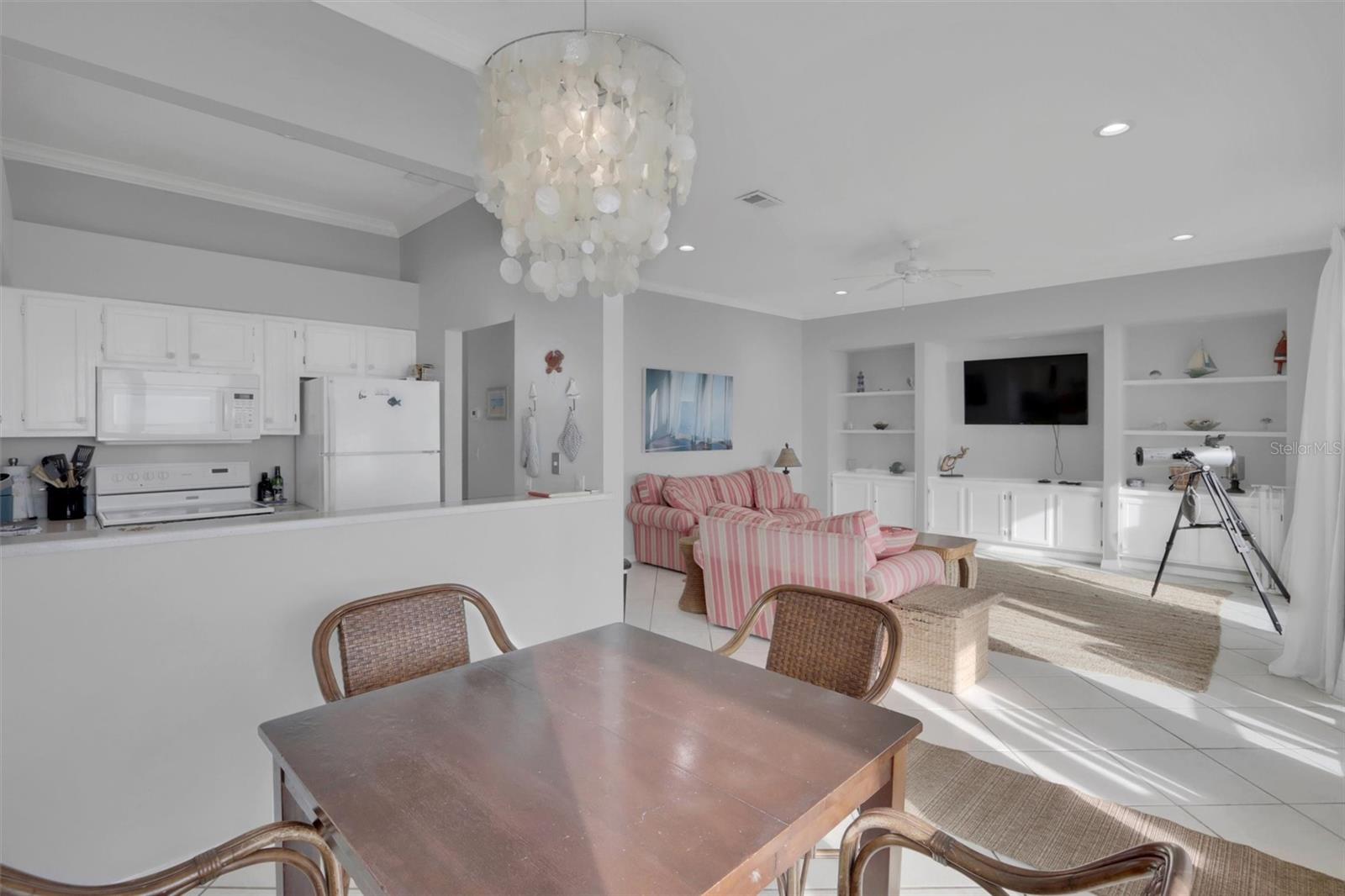 Image 9 of 39 For 6612 Atlantic Avenue 2050