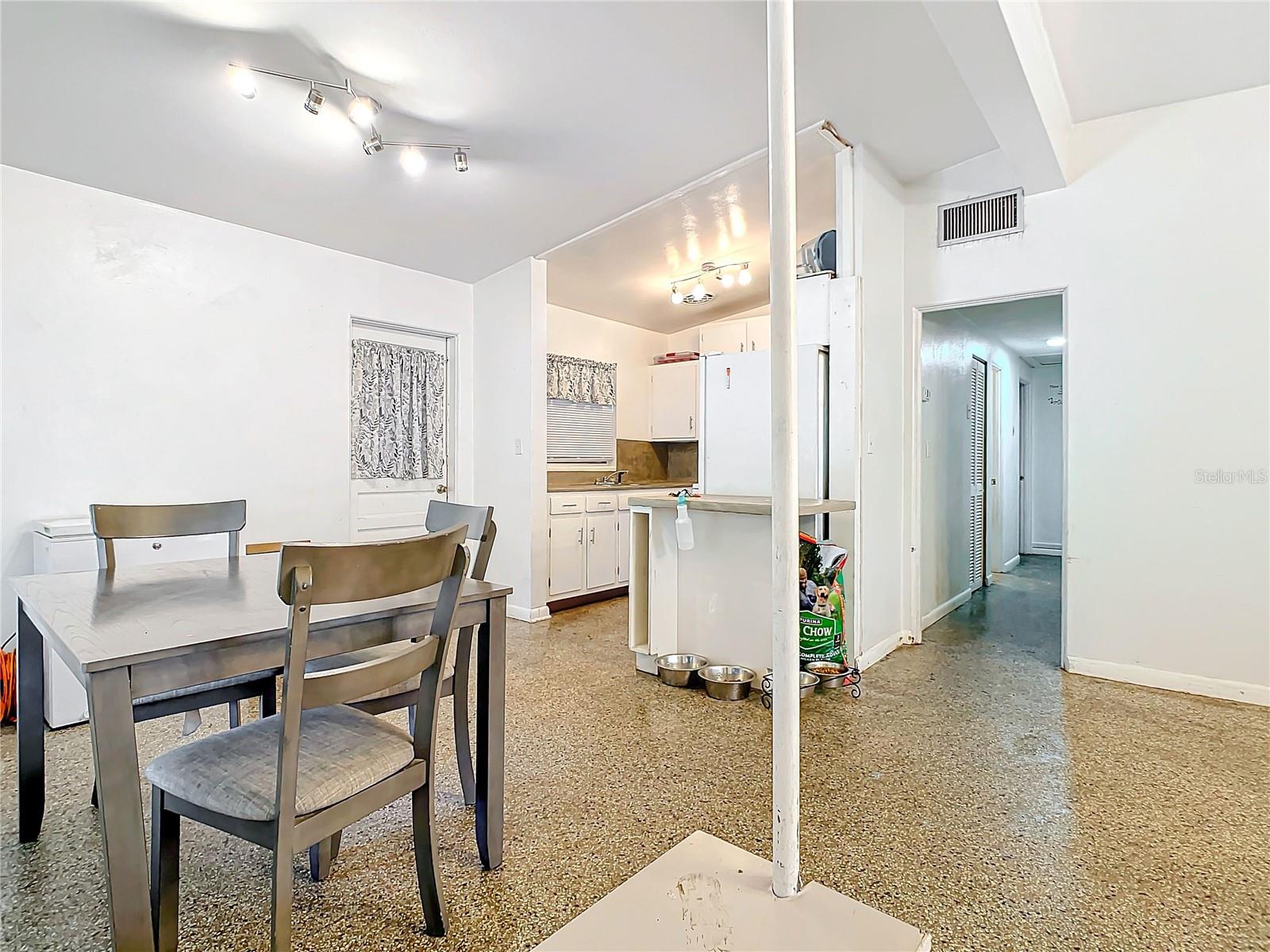 Image 4 of 29 For 3105 Park Avenue