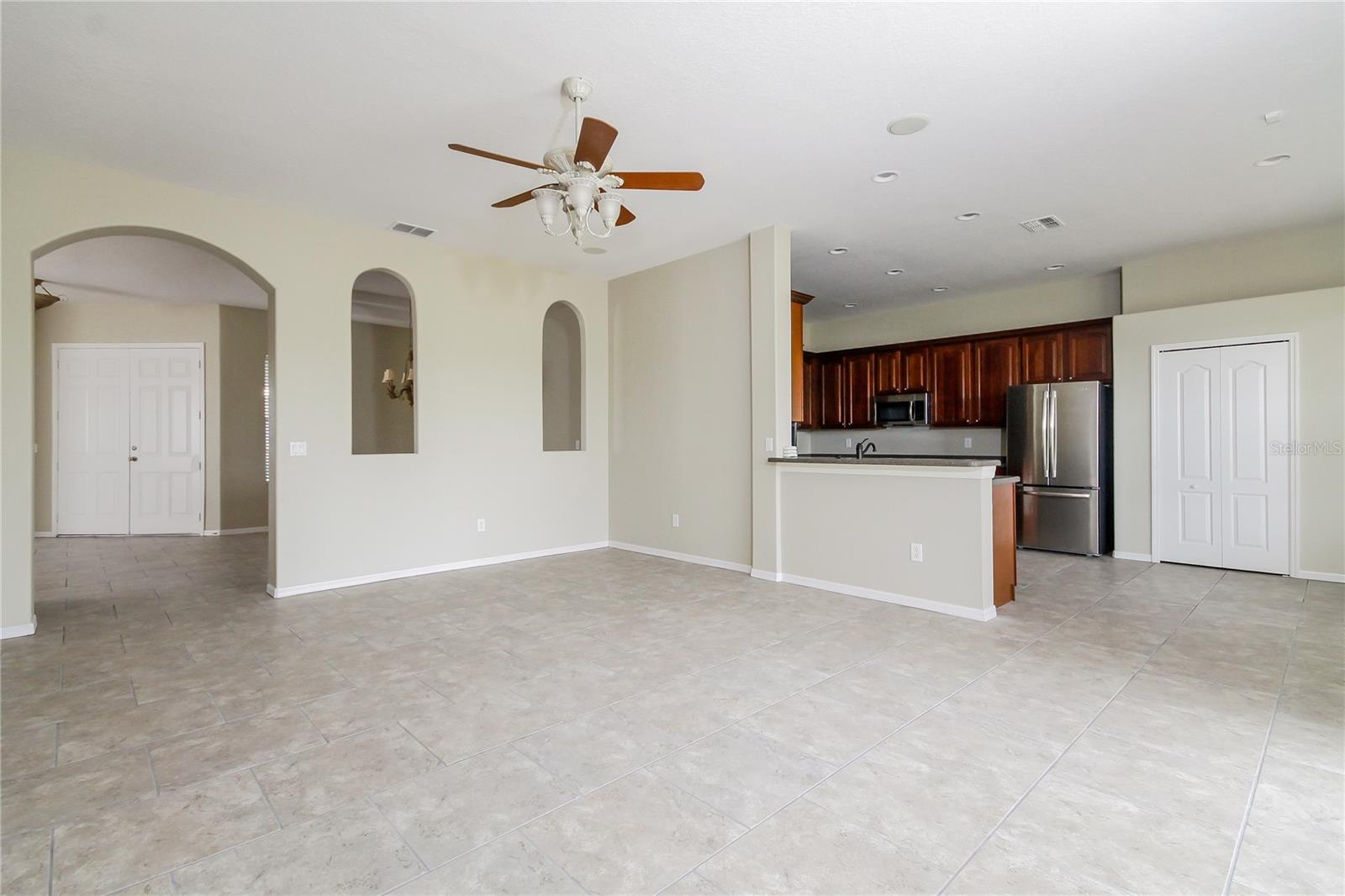 Image 4 of 15 For 2208 Tarragon Lane