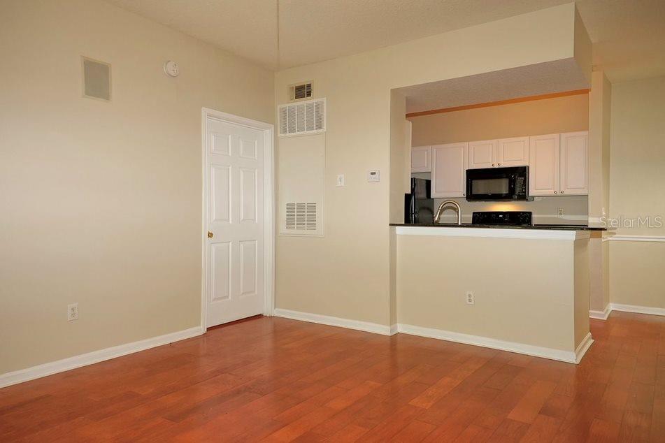 Image 2 of 12 For 14353 Fredricksburg Drive 914