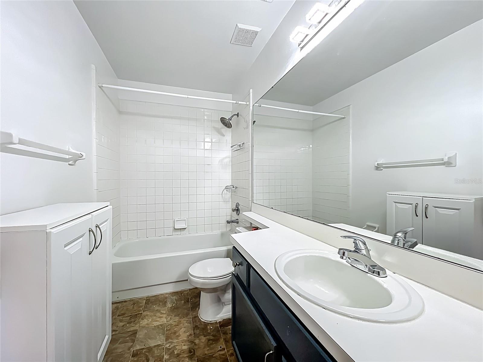 Image 10 of 19 For 14851 Laguna Beach Circle