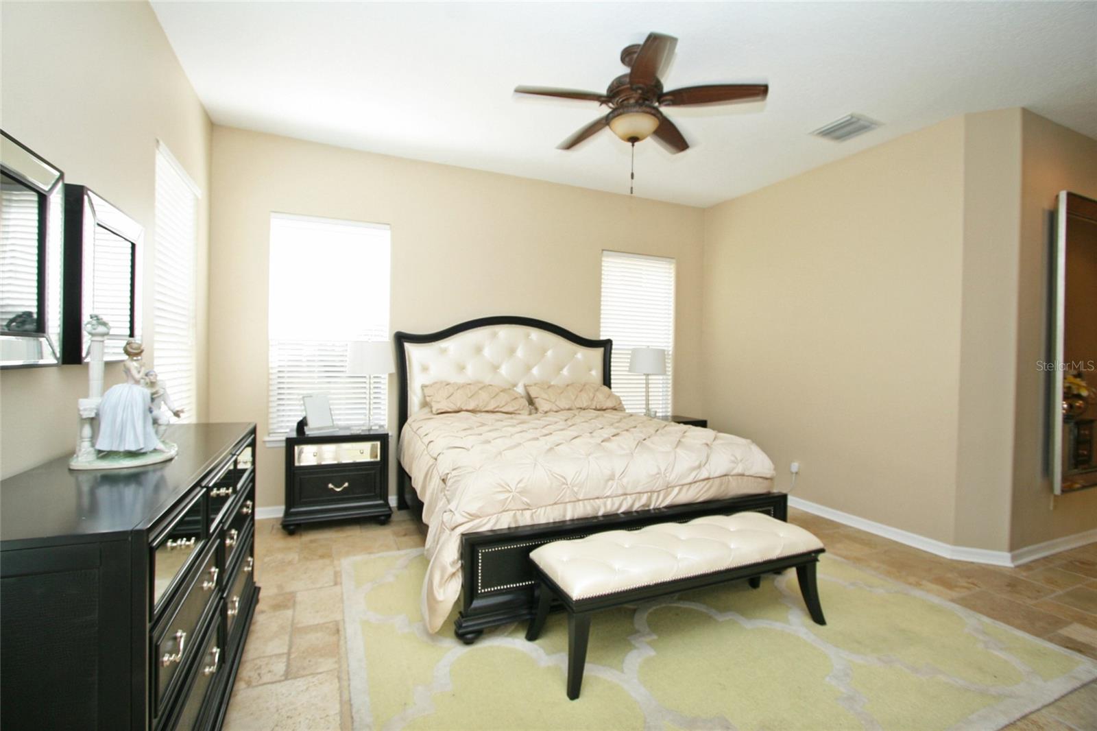Image 13 of 35 For 8424 Saint Marino Boulevard