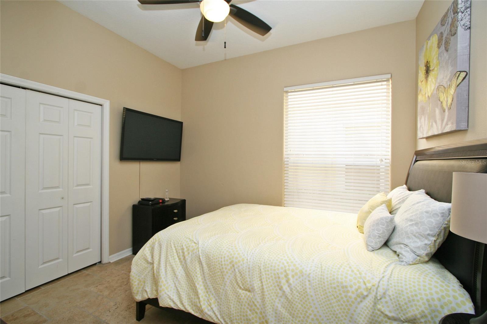 Image 19 of 35 For 8424 Saint Marino Boulevard