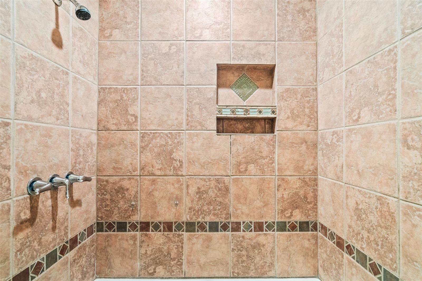 Image 14 of 35 For 736 Forest Glen Court