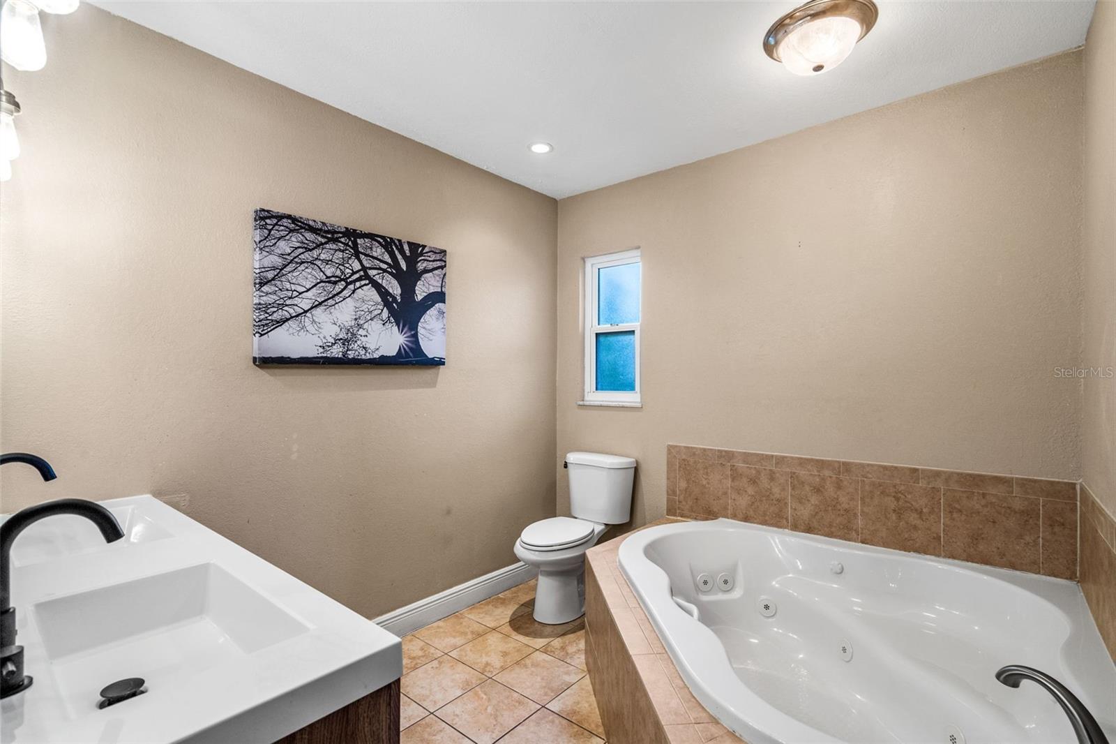 Image 15 of 35 For 736 Forest Glen Court