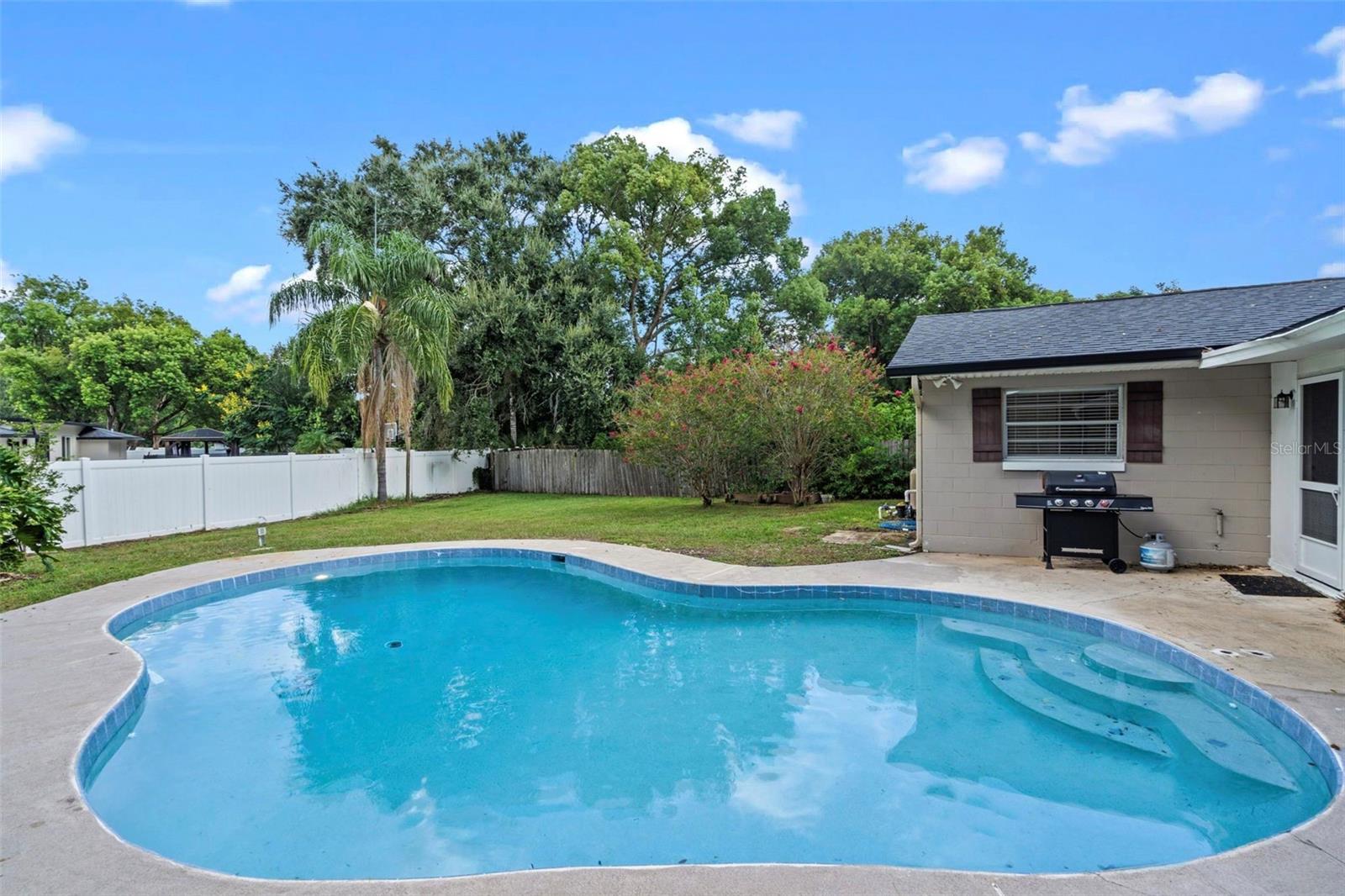 Image 2 of 35 For 736 Forest Glen Court